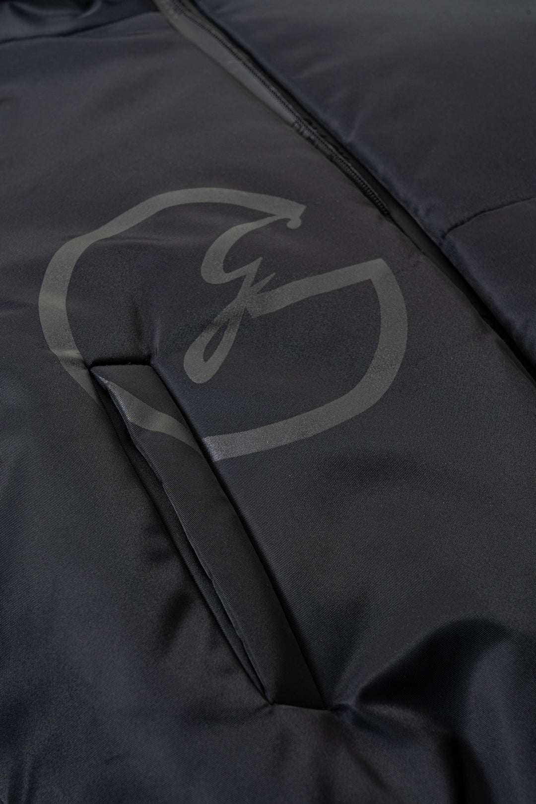 Demano™ Bomber with Hood in Technical Fabric