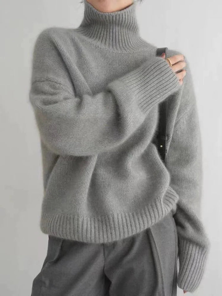 Karley – Soft, comfortable and knitted turtleneck sweater