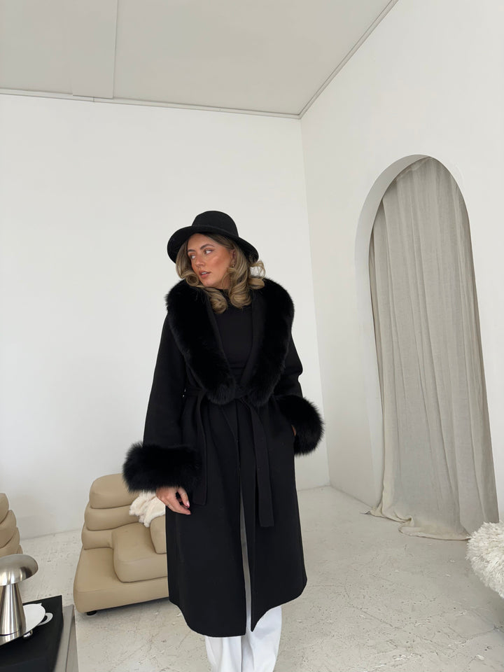 Cappotto Lungo in Cashmere con Collo e Polsini in Pelliccia