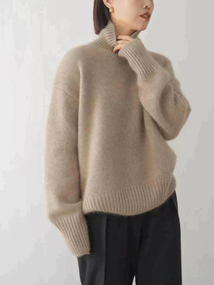 Karley – Soft, comfortable and knitted turtleneck sweater