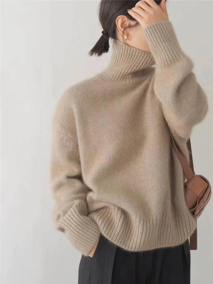 Karley – Soft, comfortable and knitted turtleneck sweater